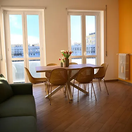 Apartamento Per Famiglie - Metro A - 20min Dal Centro